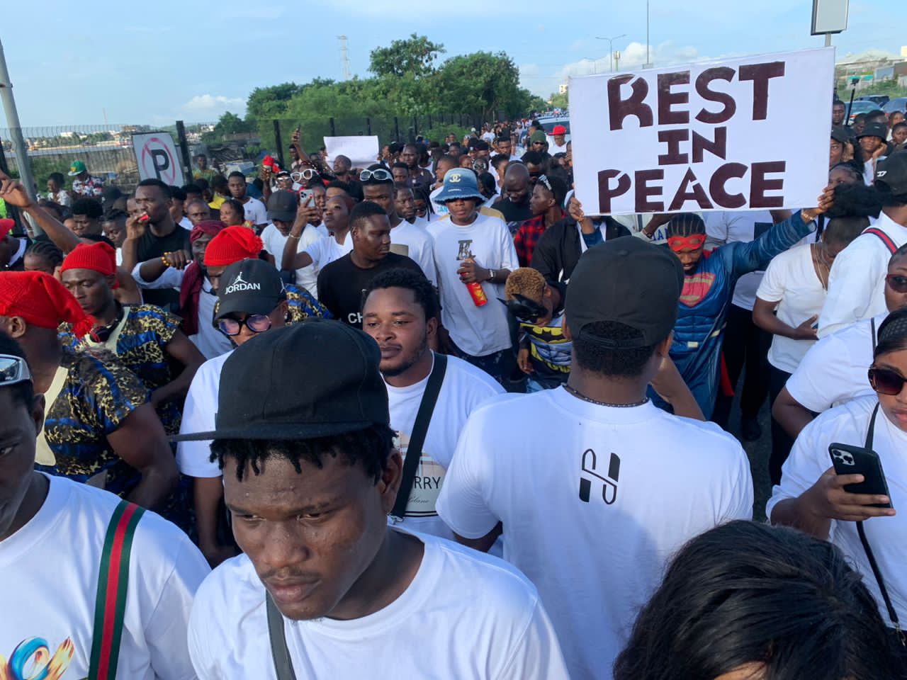 Davido, Other Nigerians Attend MohBad's Candlelight Procession In Lagos (Photos/Video)